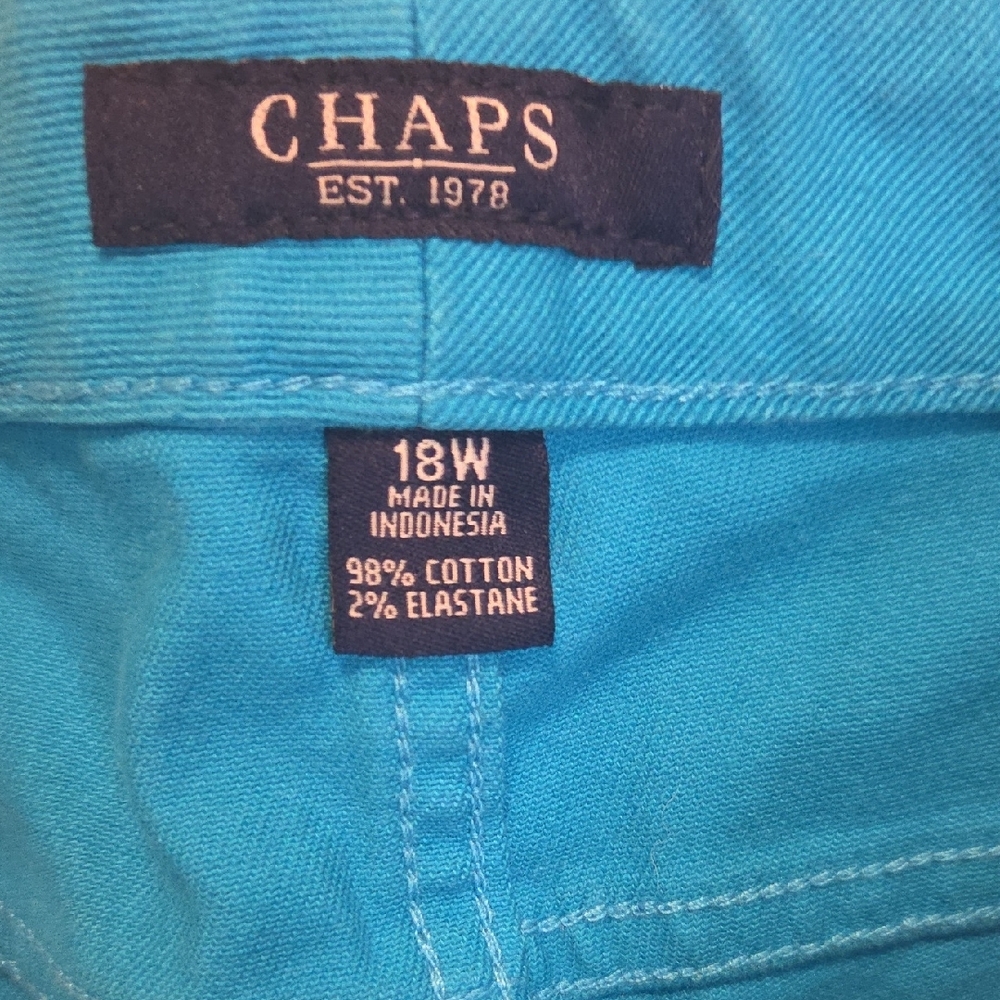 Chaps Turquoise Capris - Picture 2 of 6